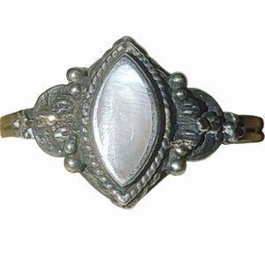 Navajo Ring Size 6.5 Sterling Silver Marquise Shaped MOP Decorative Bezel Floral